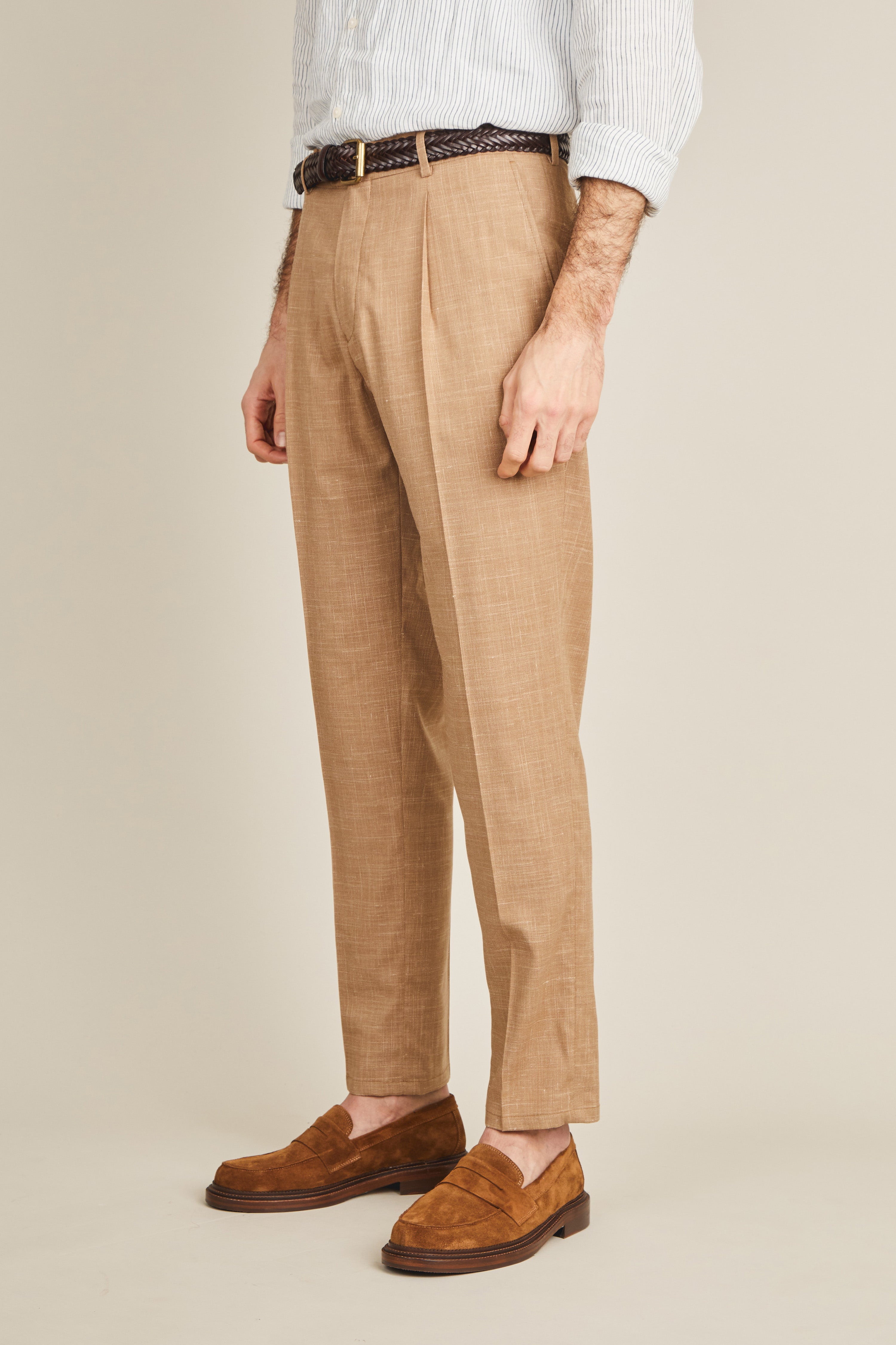 le-pantalon-pantalons-pinces-pantalon-homme-brun-lin-soie image 4