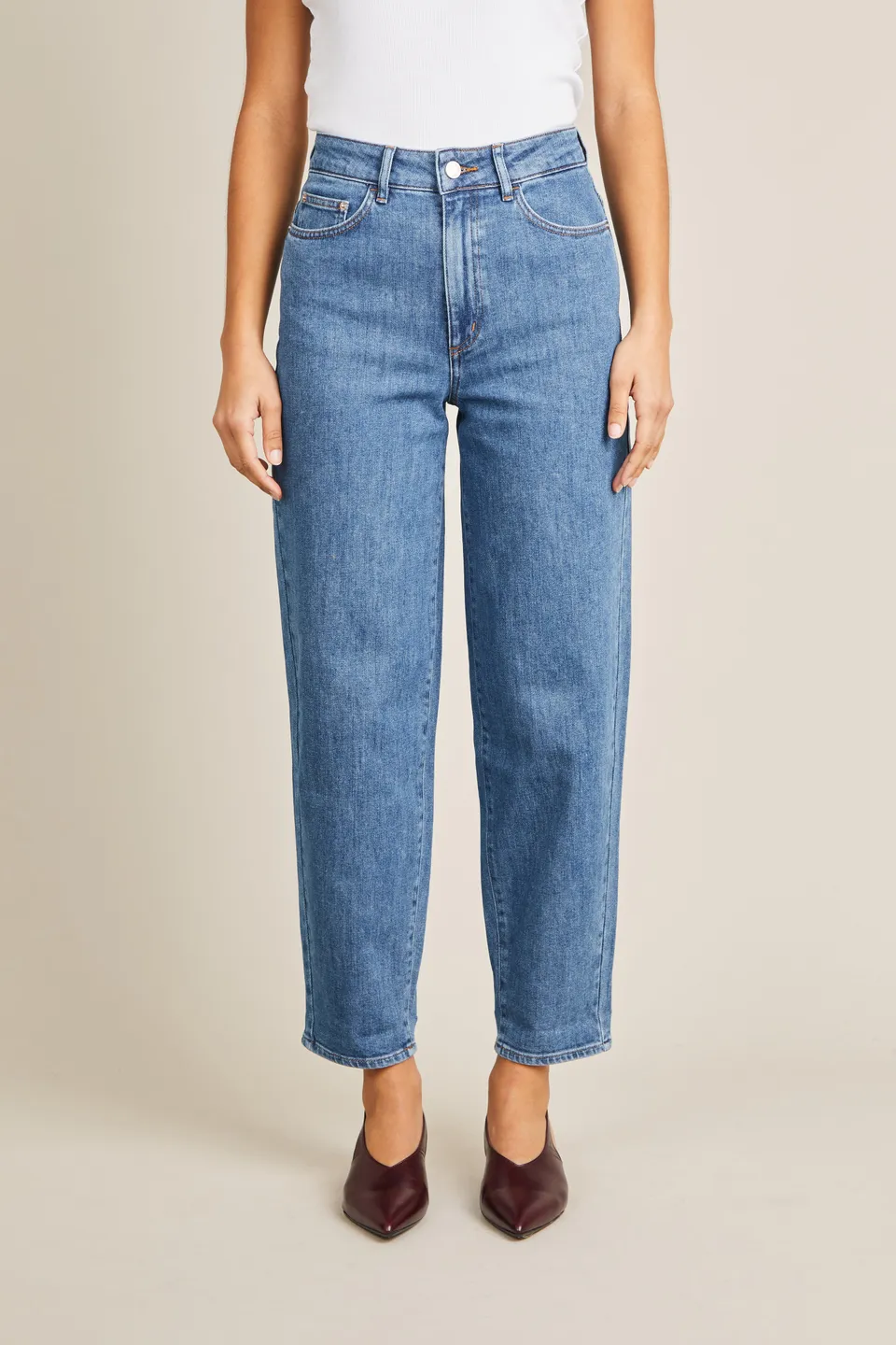 le-pantalon-jeans-femme-balloon-middle-blue-coton-recycl image 1