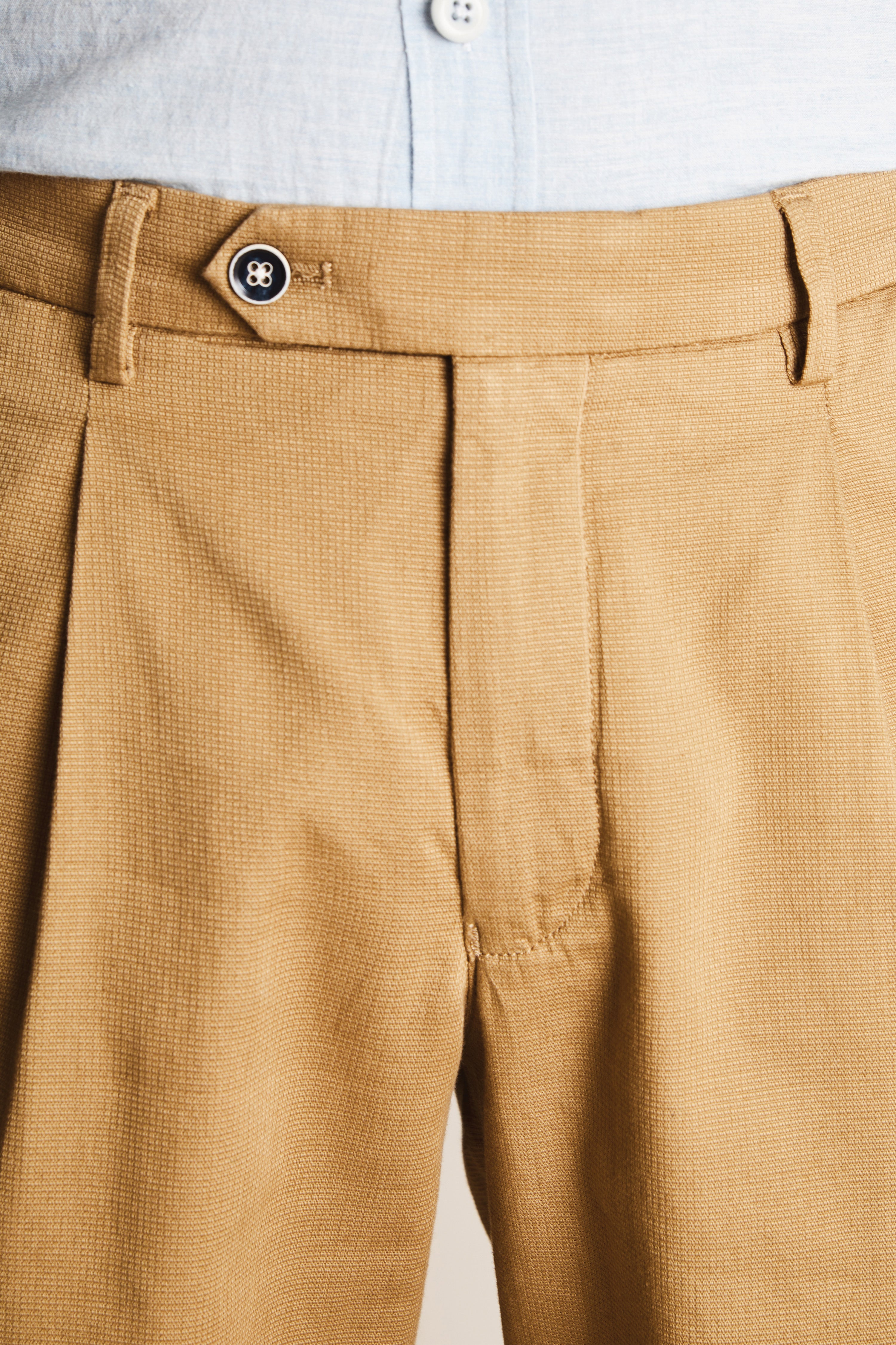 le-pantalon-bermuda-textur-beige-fonc-short-coton-stretch-24-cm image 7