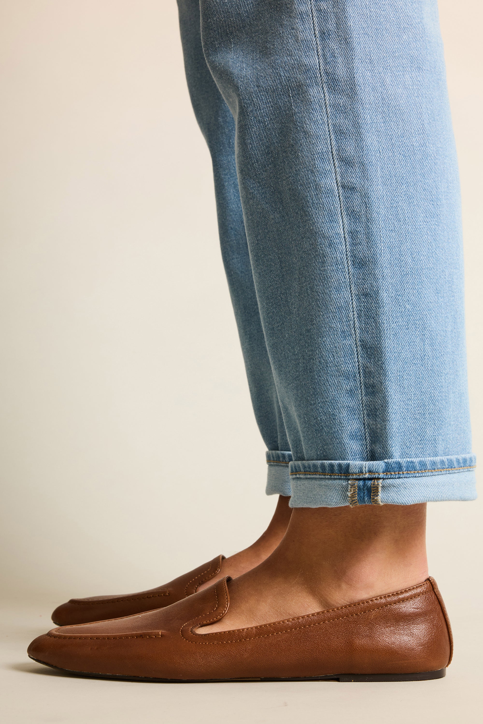 le-pantalon-jean-girlfriend-bleached-d-lav-taille-mi-haute image 6