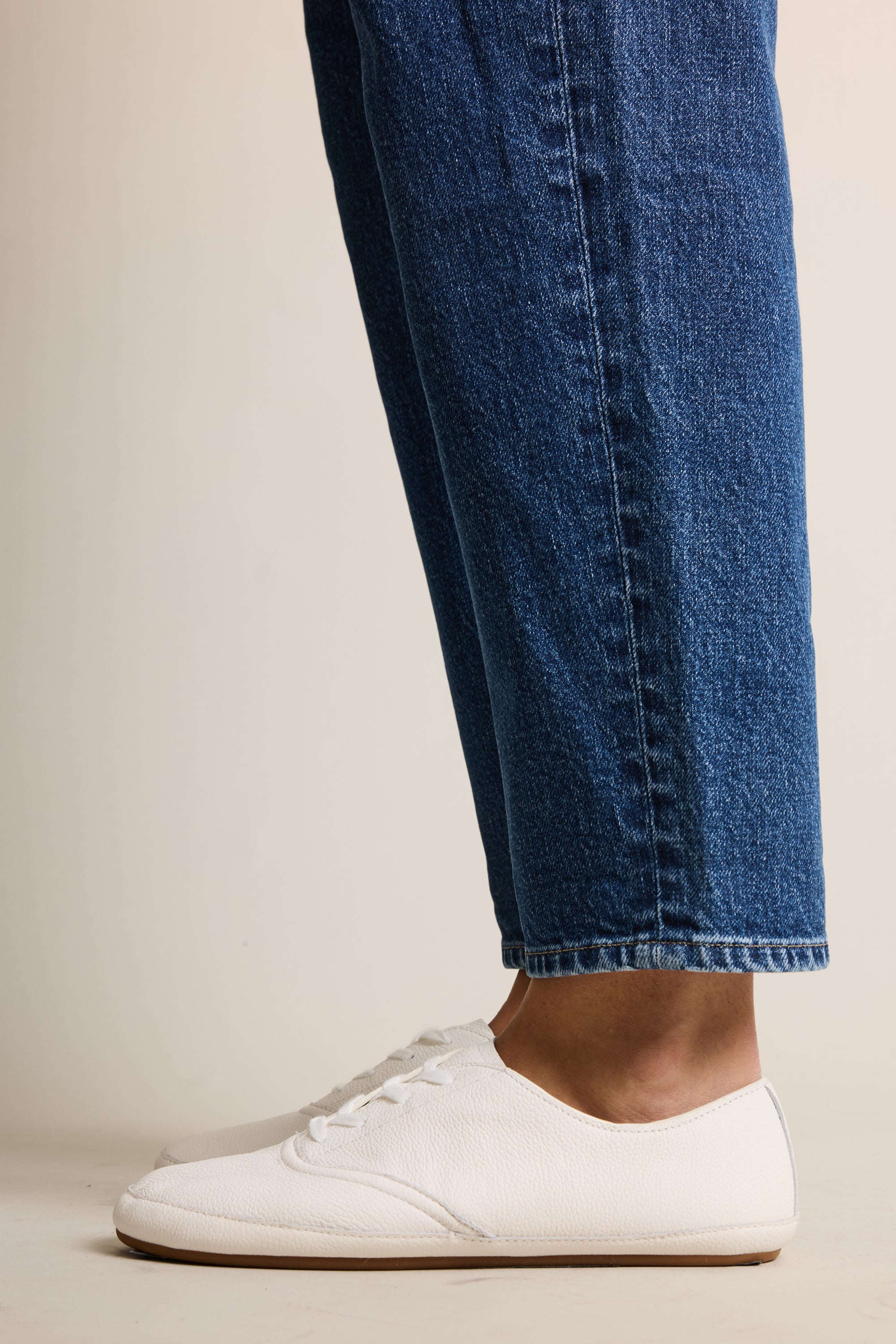 le-pantalon-jeans-femme-mom-jean-bleu-stone-stretch image 8