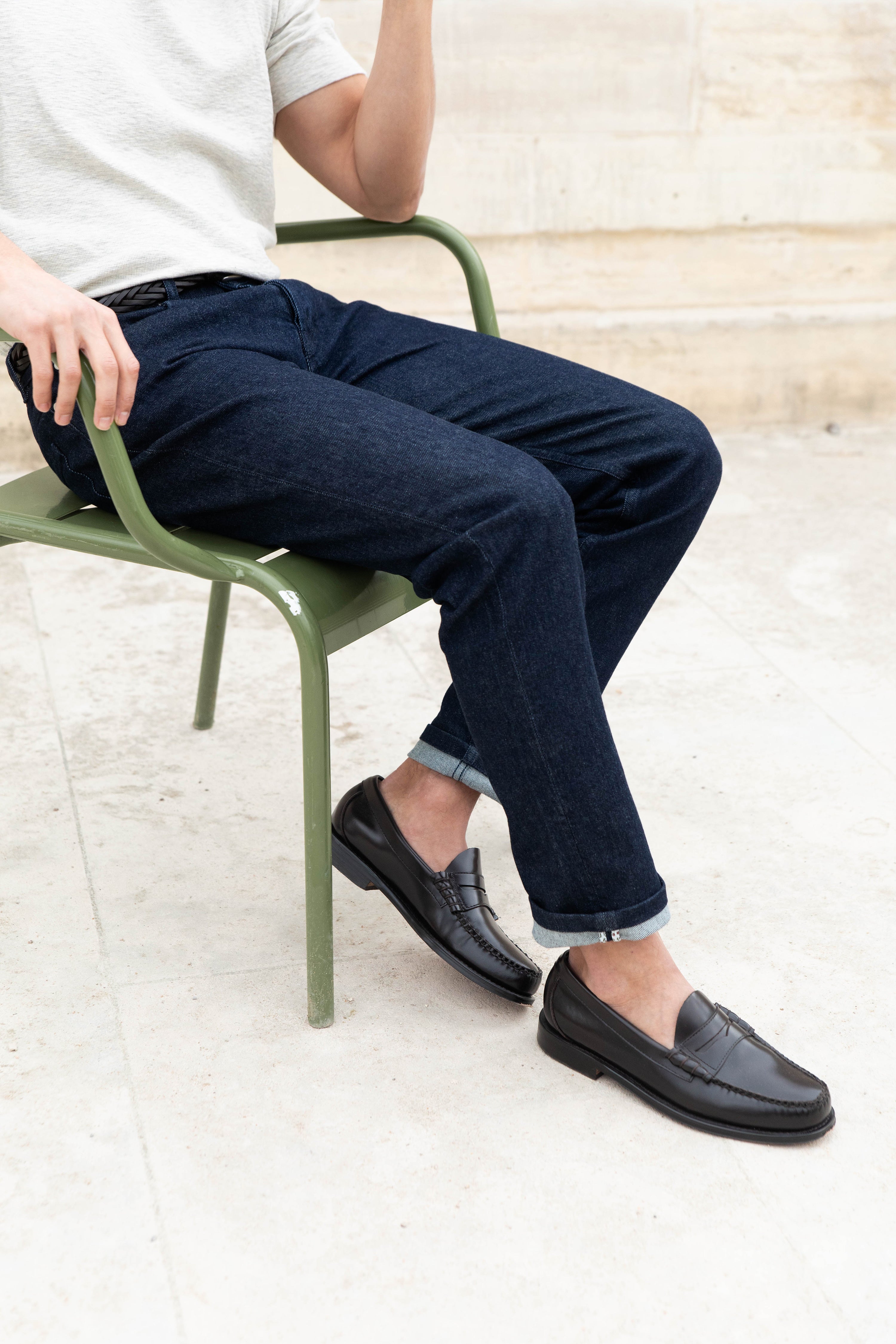 le-pantalon-jeans-homme-classique-bleu-brut-denim image 7
