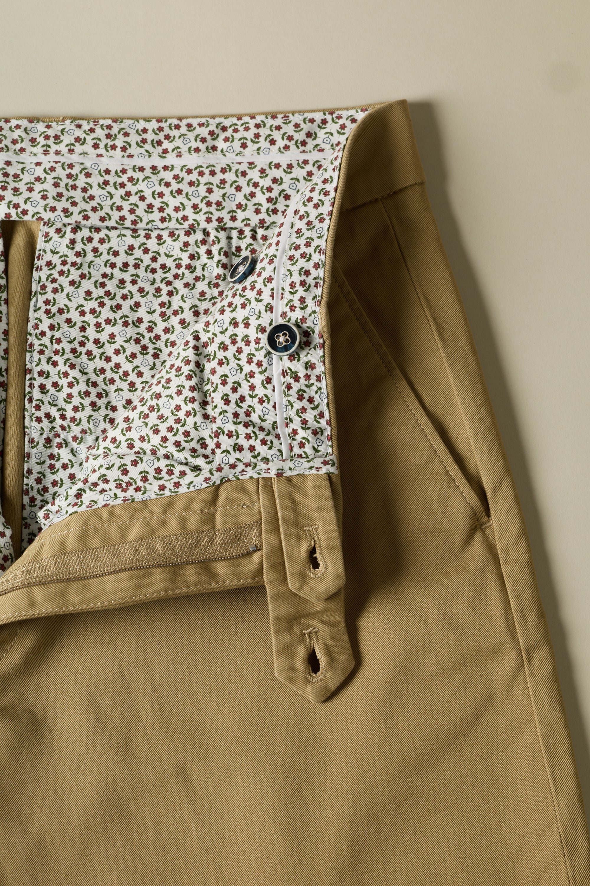 le-pantalon-chinos-homme-chino-beige-coton-semi-slim image 3