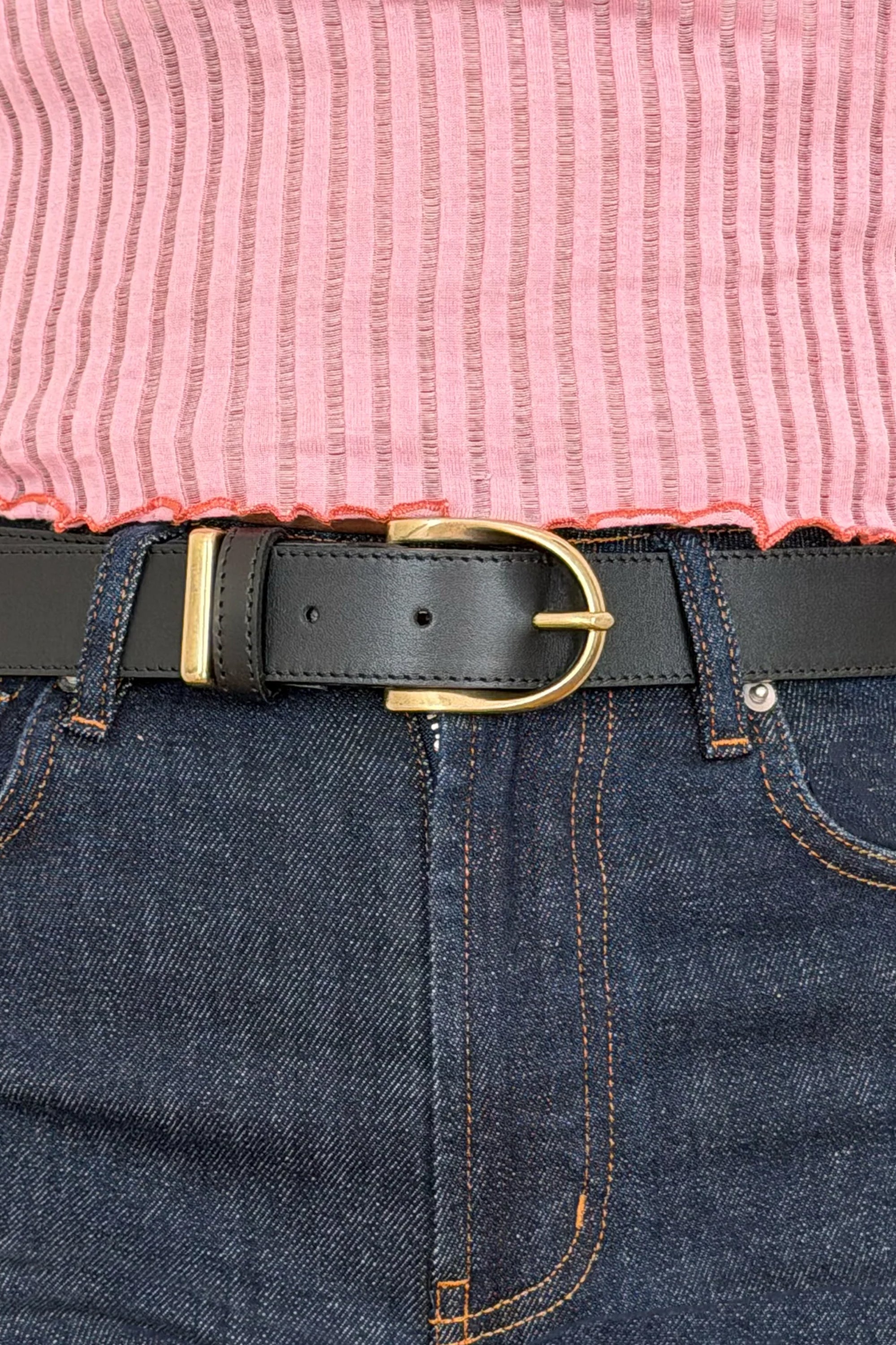 le-pantalon-ceinture-cuir-lisse-noire-femme-30-mm-couper image 2