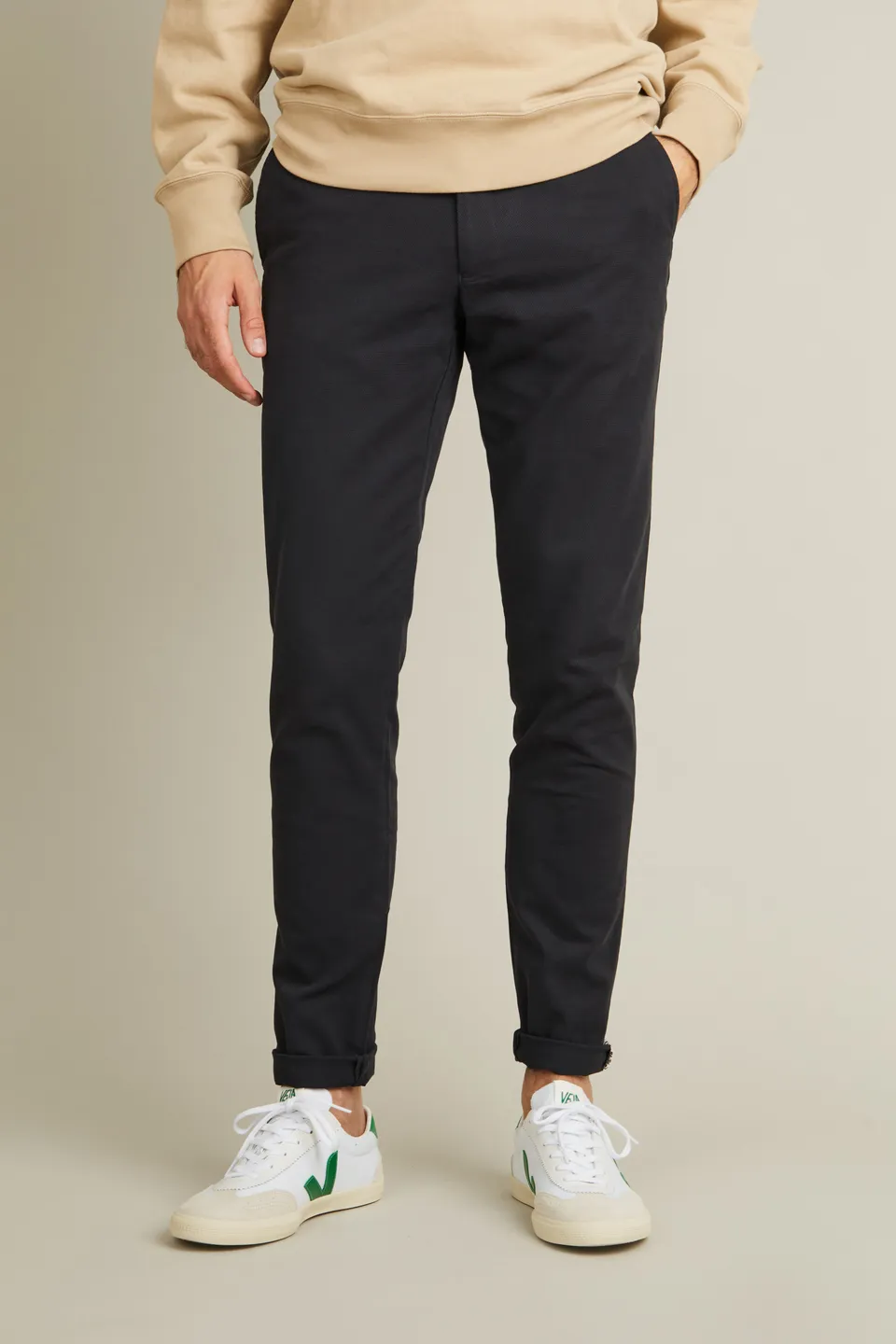 le-pantalon-chinos-homme-textur-gris-anthracite-gots image 1