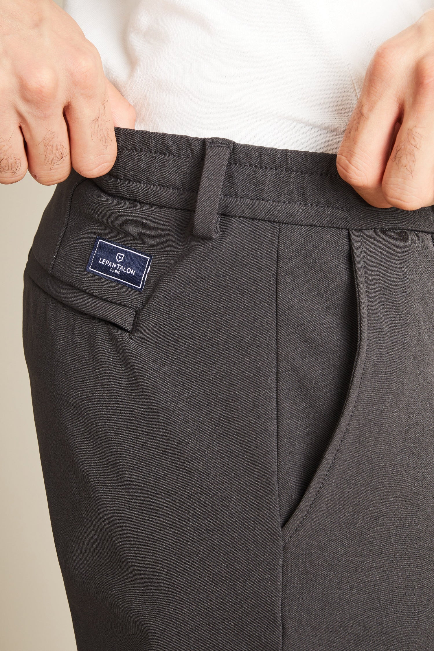 le-pantalon-chinos-homme-chino-technique-gris-anthracite-stretch image 5