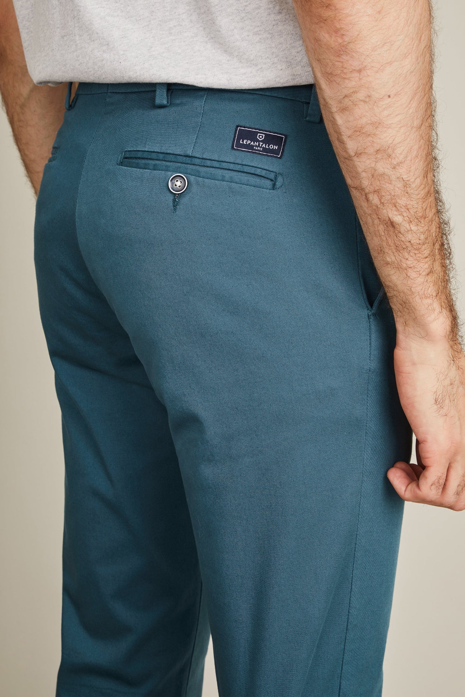 le-pantalon-chino-bleu-canard-semi-slim-coton-stretch image 6
