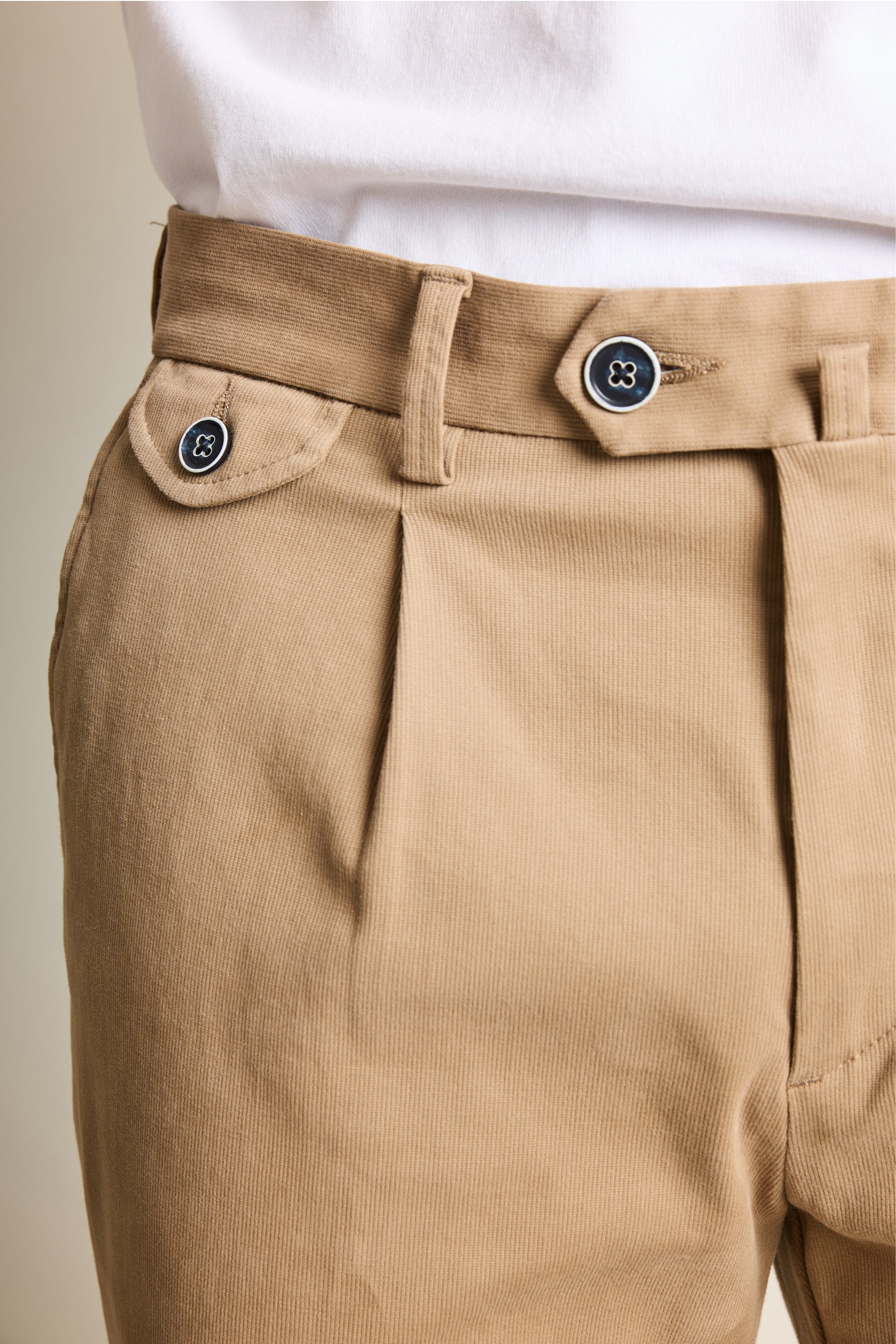 le-pantalon-chino-pinces-beige-chino-homme image 2