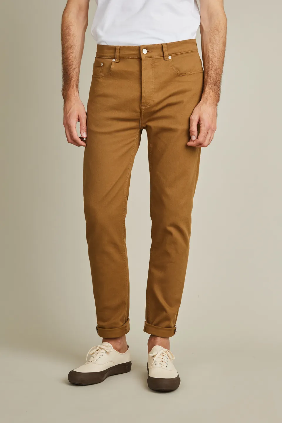 le-pantalon-jeans-homme-jean-beige-fonc-semi-slim-coton-bio image 1