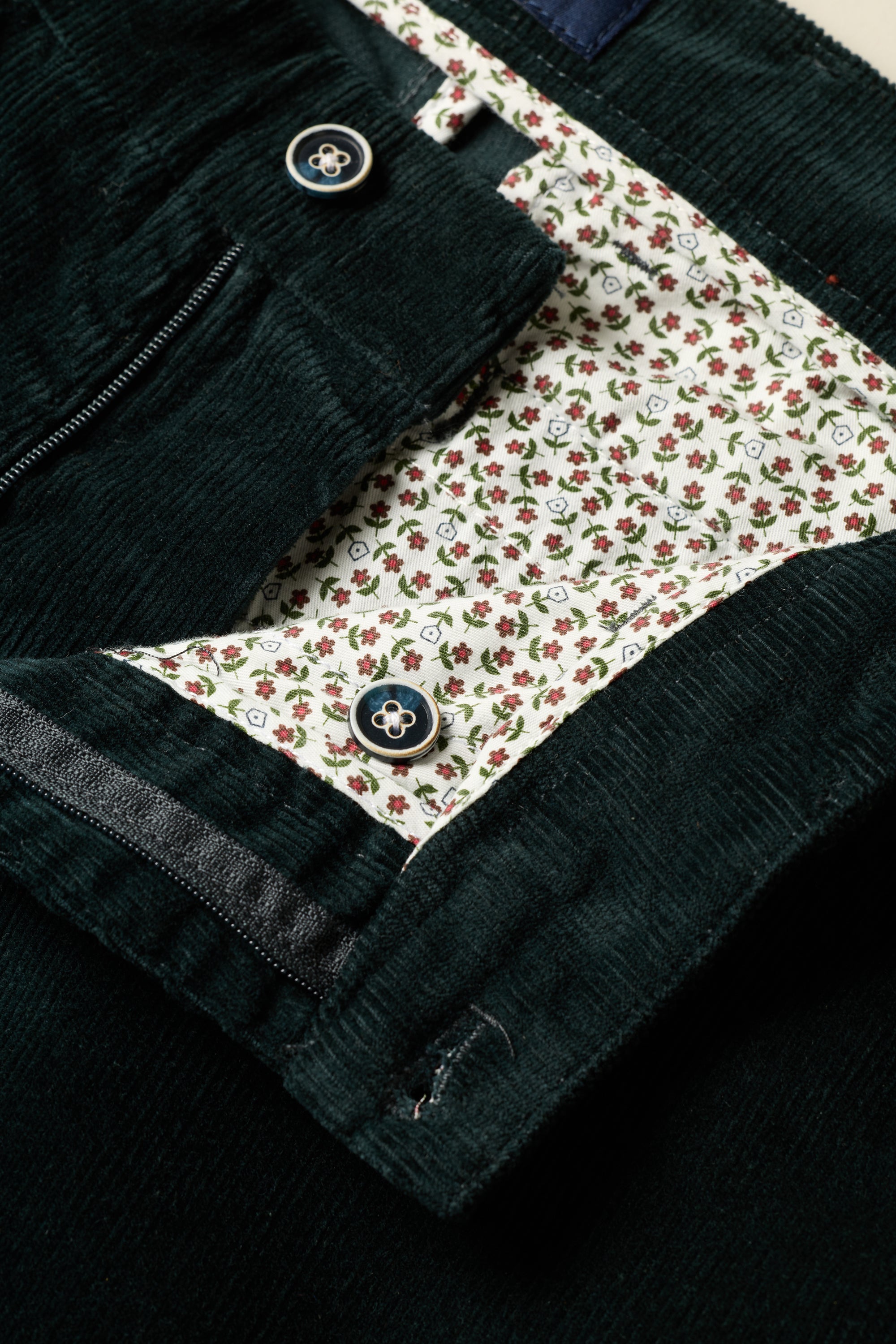 le-pantalon-chinos-homme-chino-velours-vert-anglais-chaud image 2
