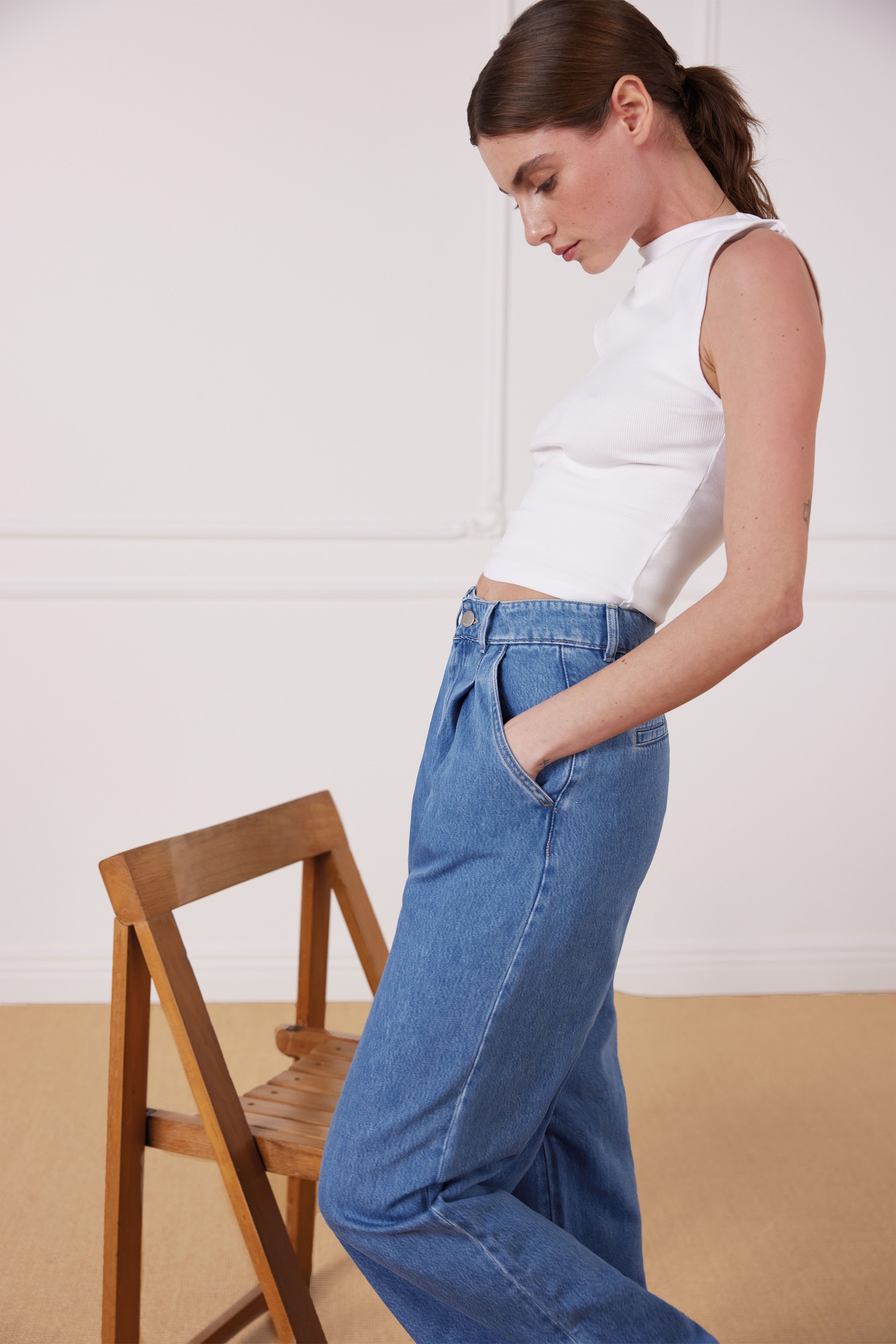 le-pantalon-pantalon-pinces-middle-blue-bleu-coton-lyocell image 3