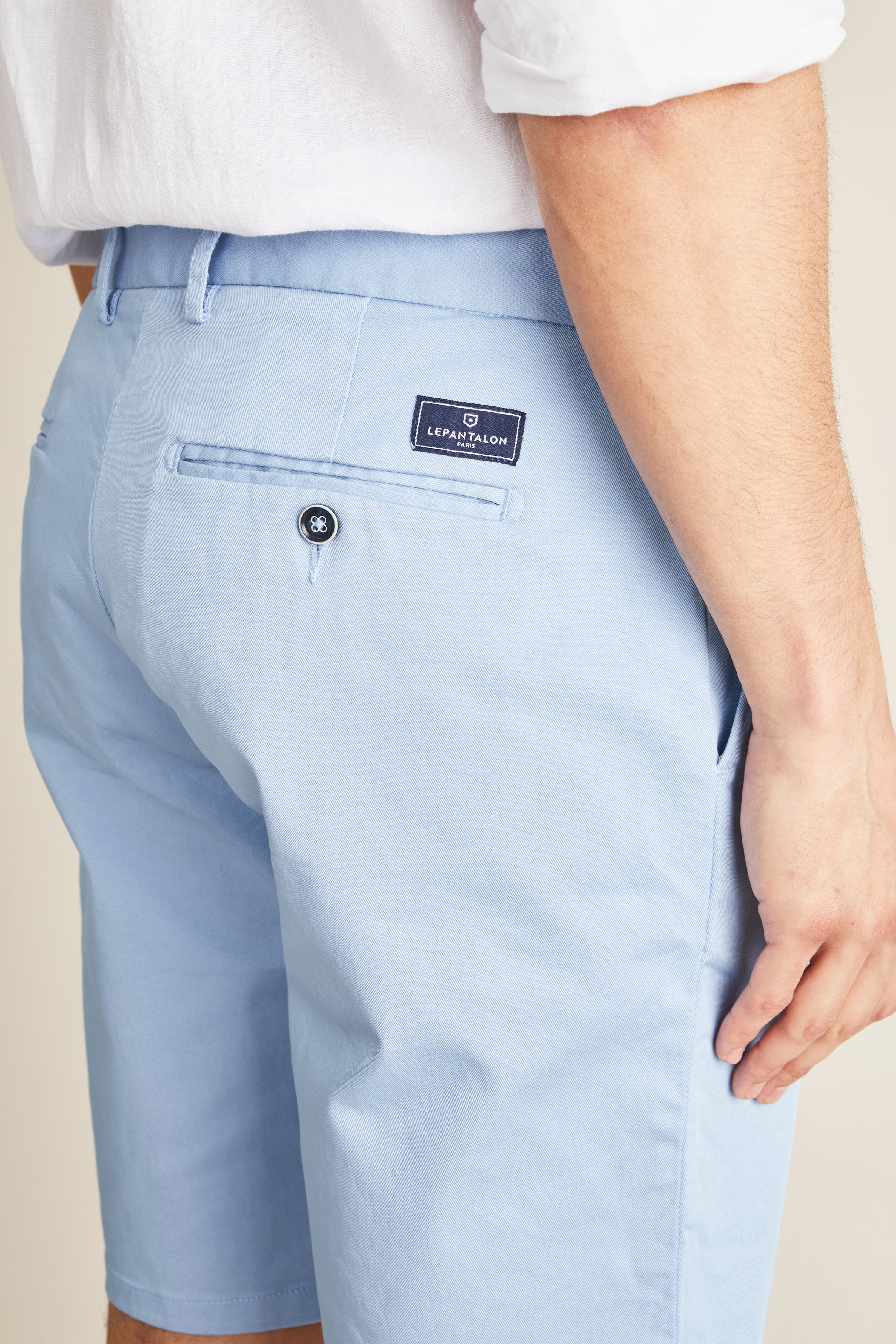 le-pantalon-bermudas-homme-bermuda-bleu-pastel-coton image 3