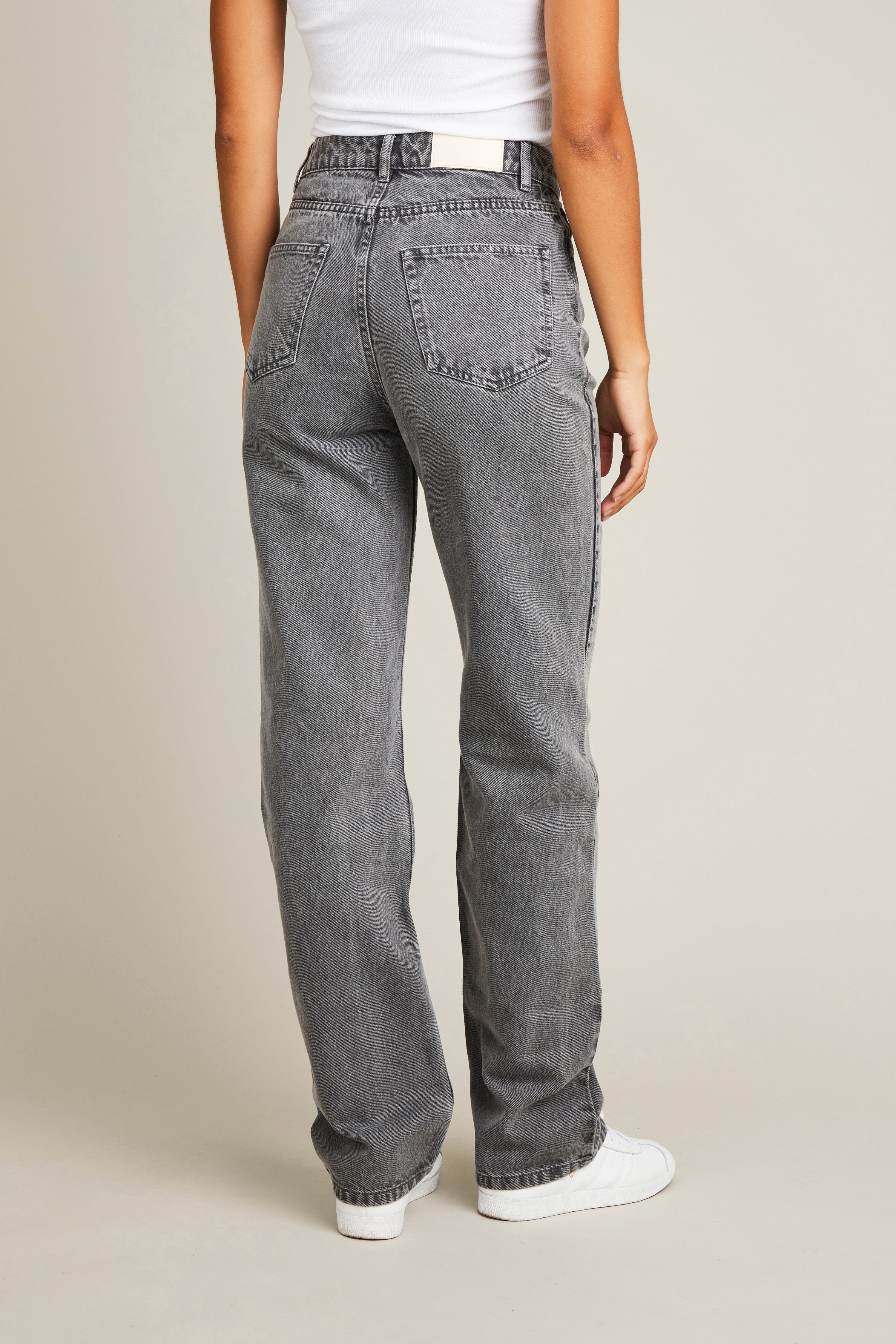 le-pantalon-jean-regular-gris-jean-droit-coton image 3