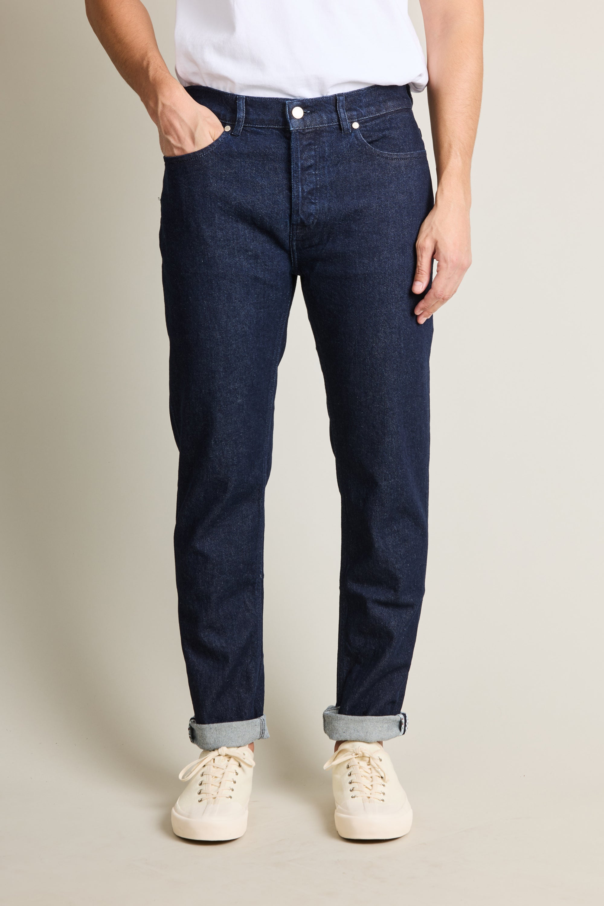 le-pantalon-jeans-homme-classique-bleu-brut-denim image 6