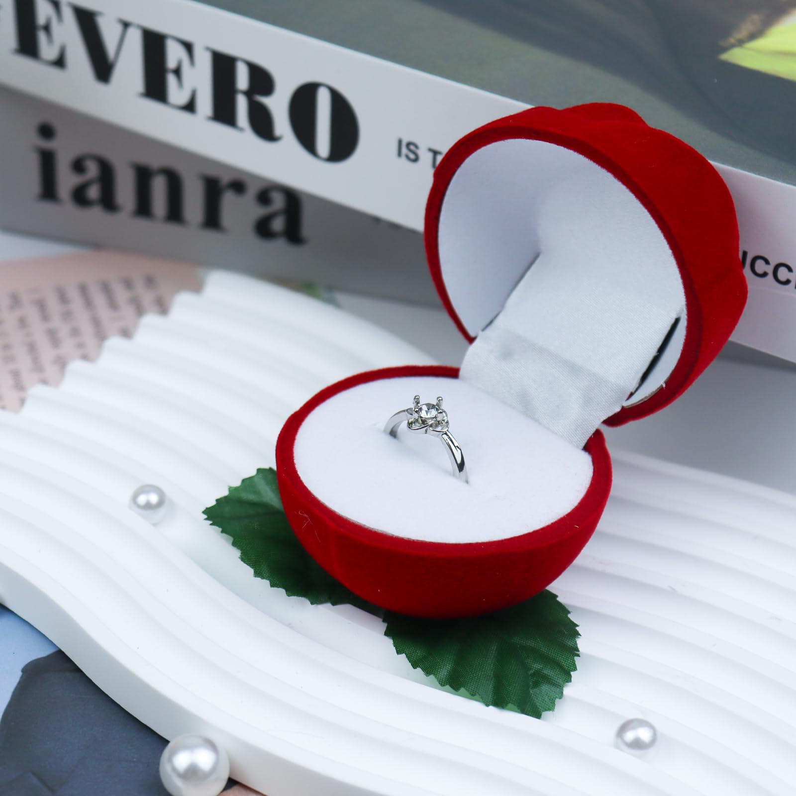 adistylinno-jewelry-box-crin-bague-velours-rose-rouge image 6