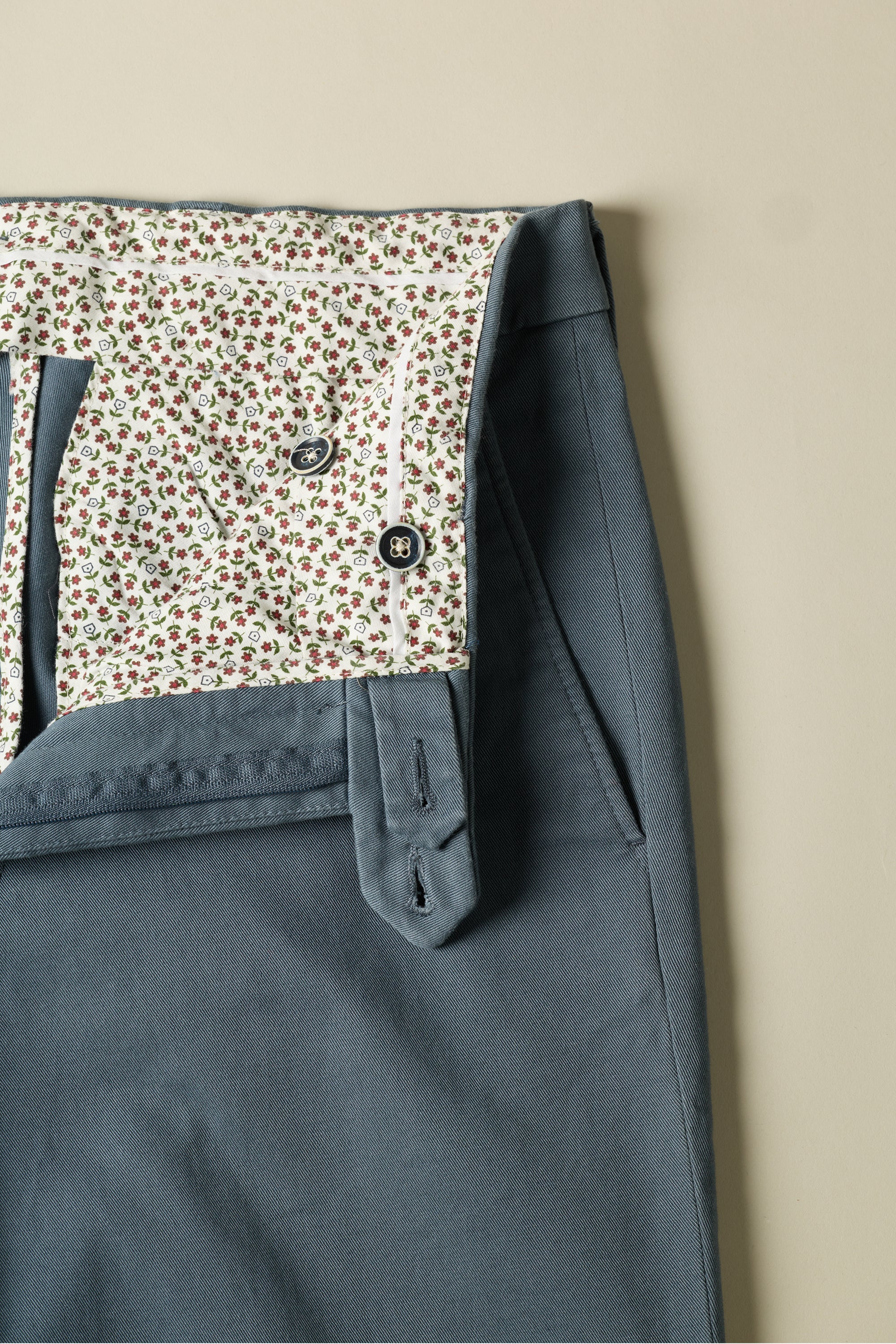 le-pantalon-chinos-homme-chino-bleu-jasmin-coton-semi-slim image 2