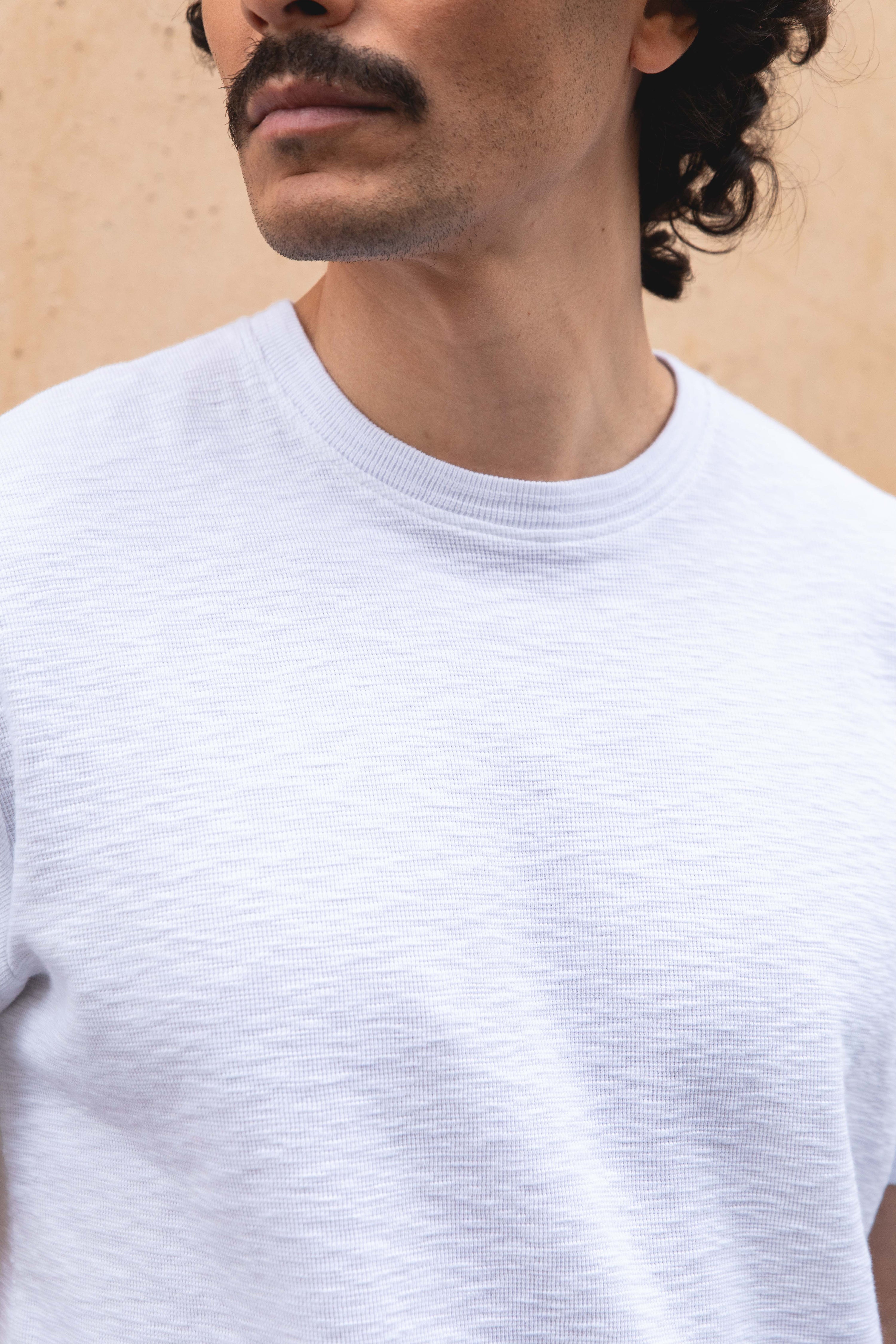 le-pantalon-t-shirt-textur-blanc-tee-shirt-coton-portugal image 2